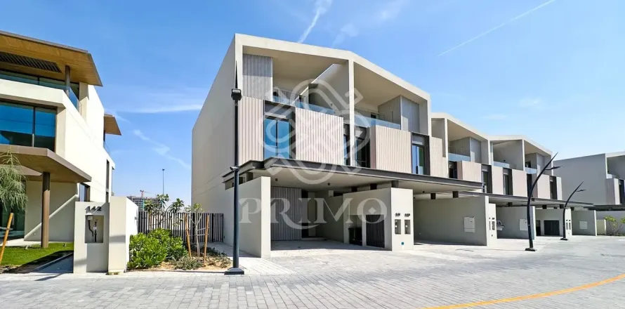 Townhouse sa Dubai, UAE 4 silid-tulugan, 540 sq.m. № 713993