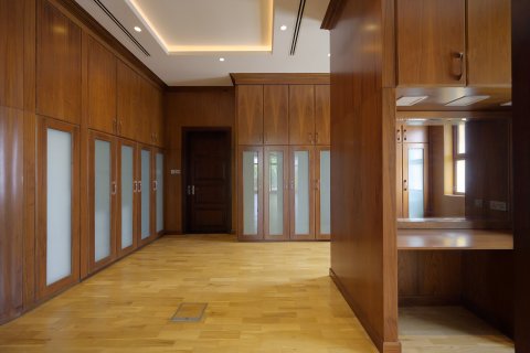 Villa sa Emirates Hills, Dubai, UAE 6 silid-tulugan, 2123.86 sq.m. № 750993 - larawan 19