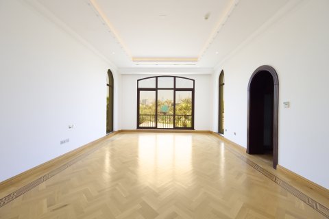 Villa sa Emirates Hills, Dubai, UAE 6 silid-tulugan, 2123.86 sq.m. № 750993 - larawan 7