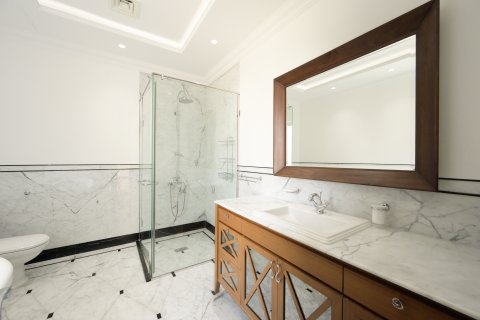 Villa sa Emirates Hills, Dubai, UAE 6 silid-tulugan, 2123.86 sq.m. № 750993 - larawan 8