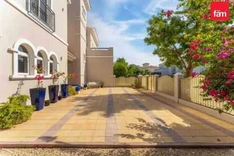Villa à louer à Dubai, EAU 5 chambres, 1112.3 m2 № 659259 - photo 21