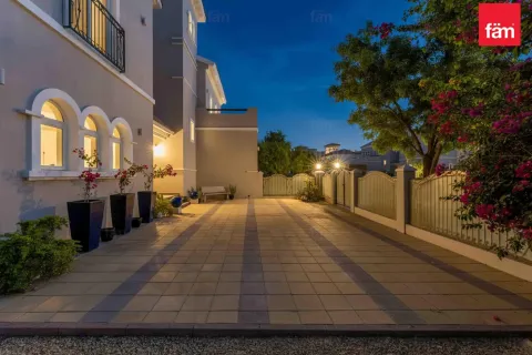 Villa à louer à Dubai, EAU 5 chambres, 1112.3 m2 № 659259 - photo 24