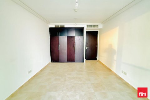 Apartment in Dubai, UAE 2 bedrooms, 101 sq.m. № 700090 - photo 11