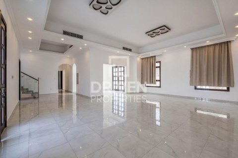 阿联酋 Dubai Nadd Al Sheba 别墅  6 卧, 1468.05 平方米 , 编号 745944