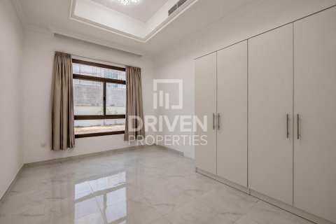 Villa in Nadd Al Sheba, Dubai, UAE 6 bedrooms, 1468.05 sq.m. № 745944 - photo 7