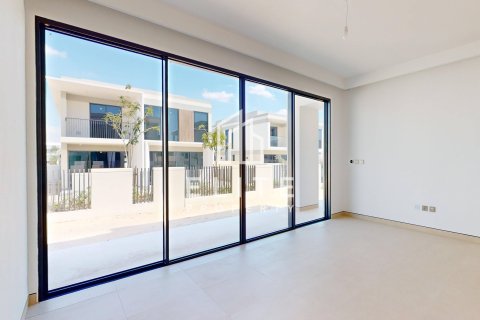 Vila v Tilal Al Ghaf, Dubai, SAE 4 spálne, 373 m2 č. 736564 - Fotografia 4