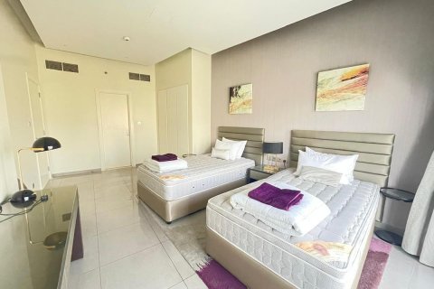 Huoneisto Business Bay, Dubai, Arabiemiraatit 2 makuuhuonetta, 125.6 m2 № 638219 - kuva 9