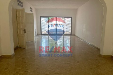 Vila di Al Khalidiya, Abu Dhabi, UEA 5 kamar tidur, 342 m2 nomor 515866 - foto 2