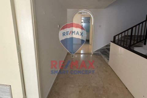 Vila di Al Khalidiya, Abu Dhabi, UEA 5 kamar tidur, 342 m2 nomor 515866 - foto 6