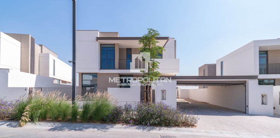 וילה ב Al Furjan, Dubai, איחוד האמירויות 5 חדרי שינה, 480 מ"ר מספר 664805