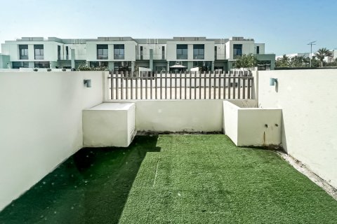 Kaupunkipientalo Al Furjan, Dubai, Arabiemiraatit 4 makuuhuonetta, 152.13 m2 № 750700