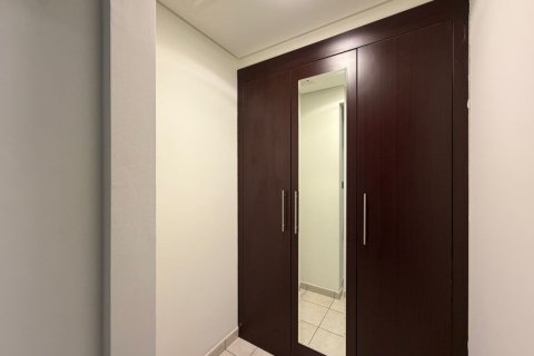 Apartmen di DIFC, Dubai, UAE 2 bilik tidur, 153 meter persegi № 702766 - foto 8