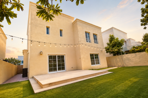 Villa asukohaga The Lakes, Dubai, AÜE: 3 magamistoaga, 437 m² Nr 749730