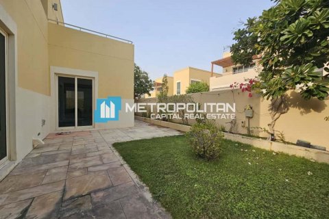Villa in Al Raha Gardens, Abu Dhabi, UAE 3 bedrooms, 324.2 sq.m. № 682496