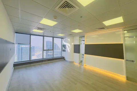 Office in Jumeirah Lake Towers, Dubai, UAE 107 sq.m. № 720255 - photo 15