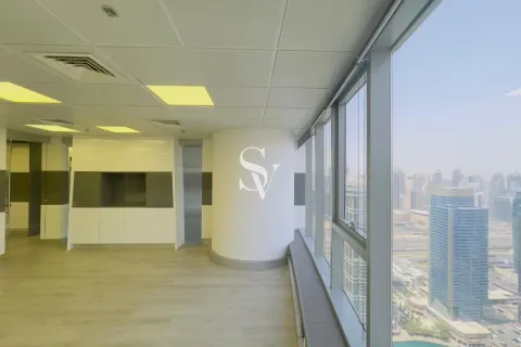 Office in Jumeirah Lake Towers, Dubai, UAE 107 sq.m. № 720255 - photo 19