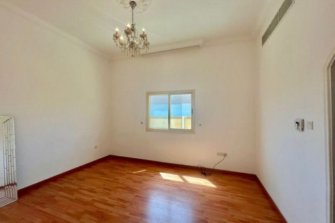 Вилла Аль-Барша, Дубай, БАӘ-да 6 жатын бөлмелер, 1393.5 м² № 637537 - фото 25