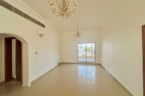 Вилла Аль-Барша, Дубай, БАӘ-да 6 жатын бөлмелер, 1393.5 м² № 637537 - фото 3
