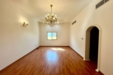 Вилла Аль-Барша, Дубай, БАӘ-да 6 жатын бөлмелер, 1393.5 м² № 637537 - фото 2