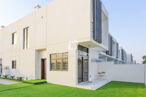 Villa en DAMAC Hills (Akoya by DAMAC), Dubai, EAU 3 dormitorios, 343 m² № 663926
