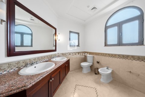 Vilă de închiriat în Palm Jumeirah, Dubai, EAU 7 dormitoare, 1245 mp.  №663924 - poză 20