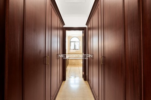 Vilă de închiriat în Palm Jumeirah, Dubai, EAU 7 dormitoare, 1245 mp.  №663924 - poză 25