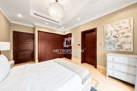 Vilă de închiriat în Palm Jumeirah, Dubai, EAU 7 dormitoare, 1245 mp.  №663924 - poză 22