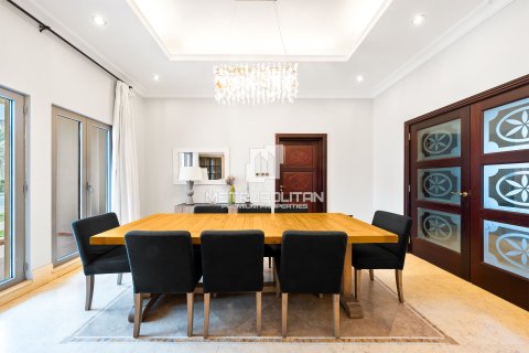 Vilă de închiriat în Palm Jumeirah, Dubai, EAU 7 dormitoare, 1245 mp.  №663924 - poză 8