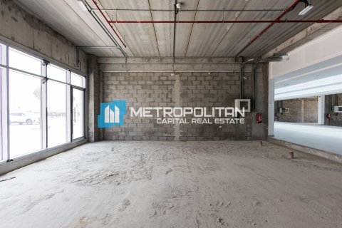 חנות ב Khalifa City, Abu Dhabi, איחוד האמירויות 57 מ