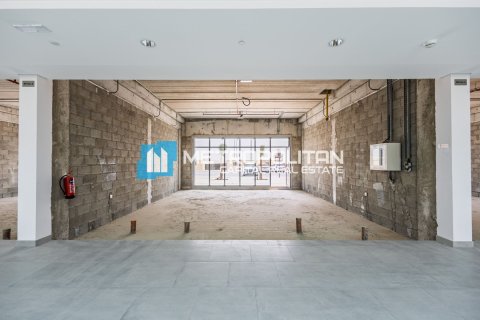 חנות ב Khalifa City, Abu Dhabi, איחוד האמירויות 55 מ