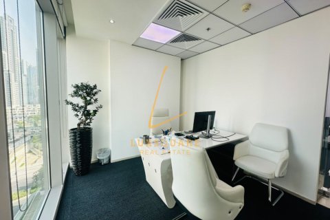 Bureau à louer à Business Bay, Dubai, EAU 80 m2 № 758268 - photo 12
