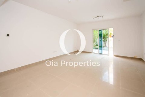 Villa en venta en Al Reef, Abu Dhabi, EAU 3 dormitorios, 174 m2 № 644657 - foto 6