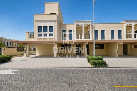 خانه شهری در Damac Lagoons، Dubai ، امارات متحده عربی 4 خوابه ، 144 متر مربع.  شماره 759311
