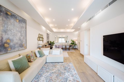 Appartamento a Saadiyat Island, Abu Dhabi, EAU 3 camere da letto, 201.04 mq. № 748696