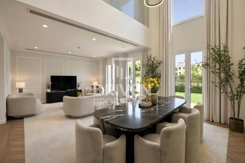 Řadový dům v Jumeirah, Dubai, SAE 4 ložnice, 263.19 m² Č.: 759084