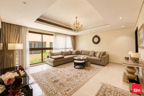 Villa in Meydan, Dubai, UAE 4 bedrooms, 307.5 sq.m. № 713570 - photo 2
