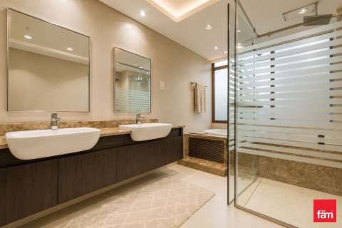 Villa in Meydan, Dubai, UAE 4 bedrooms, 307.5 sq.m. № 713570 - photo 24