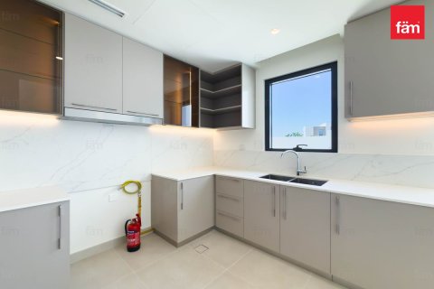 Villa zum Verkauf in Dubai, VAE 4 Schlafzimmer, 351.7 m2 Nr. 713569 - Foto 5