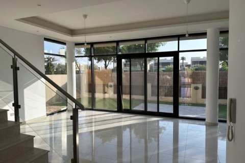 Villa i DAMAC Hills (Akoya by DAMAC), Dubai, UAE 5 sovrum, 450 kvm Nr. 740622