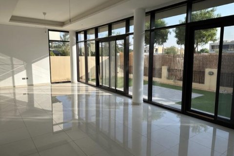 Vila di DAMAC Hills (Akoya by DAMAC), Dubai, UAE 5 bilik tidur, 450 meter persegi № 740622 - foto 2