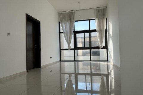 Vila di DAMAC Hills (Akoya by DAMAC), Dubai, UAE 5 bilik tidur, 450 meter persegi № 740622 - foto 13