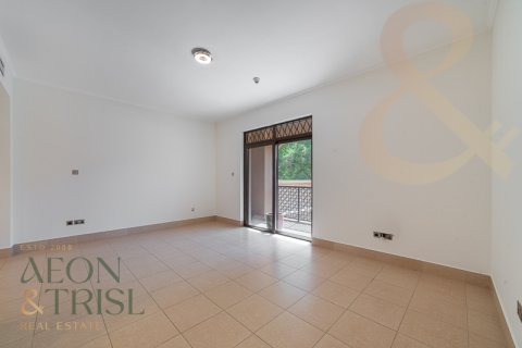 Apartment in ZANZEBEEL in Old Town, Dubai, UAE 1 bedroom, 103 sq.m. № 648927 - photo 2