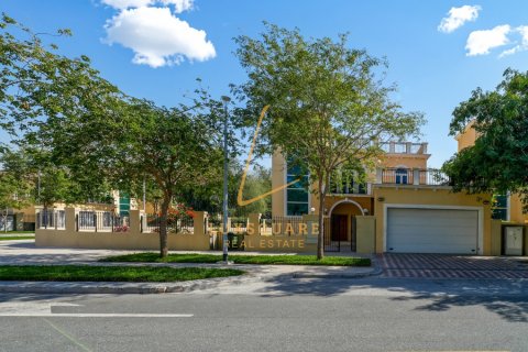 Vila v Jumeirah Park, Dubai, SAE 4 spálne, 611 m2 č. 763888 - Fotografia 14