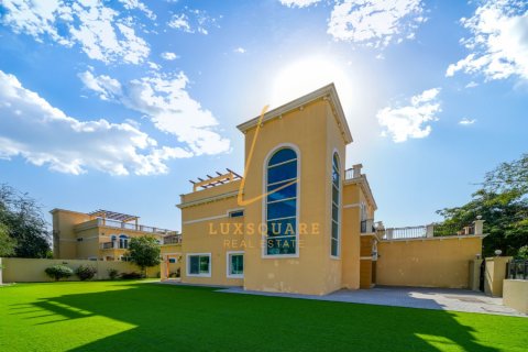 Vila v Jumeirah Park, Dubai, SAE 4 spálne, 611 m2 č. 763888 - Fotografia 13