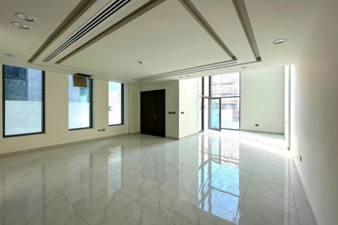 Müüa villa asukohaga Dubai, AÜE: 4 magamistoaga, 259 m² Nr 735969 - pilt 9