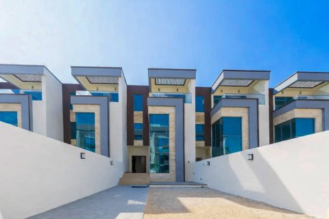 Müüa villa asukohaga Dubai, AÜE: 4 magamistoaga, 259 m² Nr 735969 - pilt 18