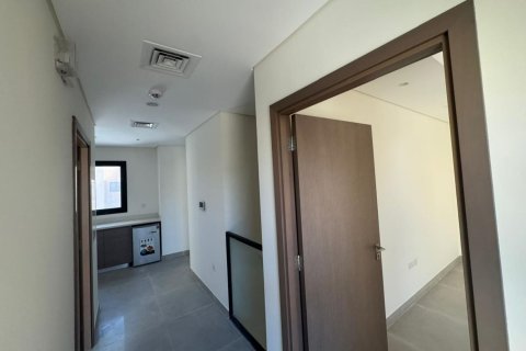 Таунхаус Шарджа, БАӘ-да 4 жатын бөлмелер, 255.48 м² № 749252 - фото 15