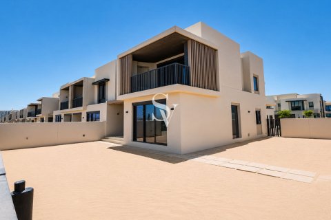 Rijtjeshuis te huur in Jebel Ali, Dubai, VAE 4 slaapkamers, 420 vr.m., nr 718857 - foto 1