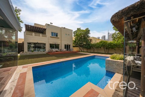Villa i Meadows, Dubai, Emiratene 4 soverom, 812.07 kvm nr. 733424