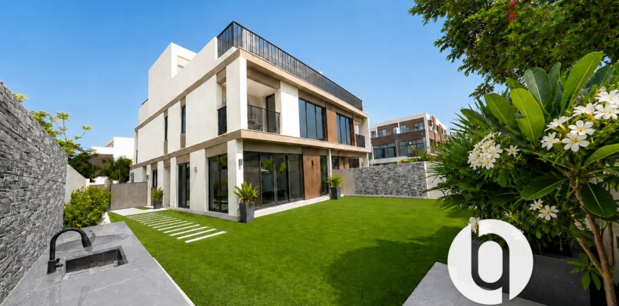 Villa asukohaga Tilal Al Ghaf, Dubai, AÜE: 4 magamistoaga, 313 m² Nr 726357
